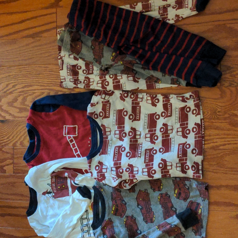 2T Carter's Firetruck Pajama Set